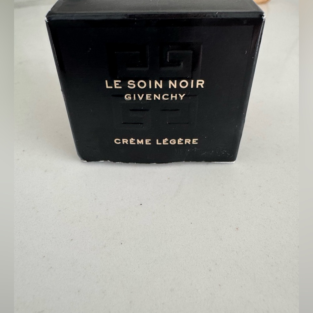 Givenchy Le Soin Noir Cream Legere travel 7ml